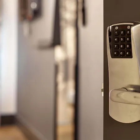 Annecy Otel 2*